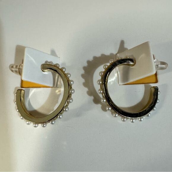 Marleylilly Earrings / Gold Plated Hoops Faux Pearls/ Stainless Steel Posts NWT - Picture 1 of 4